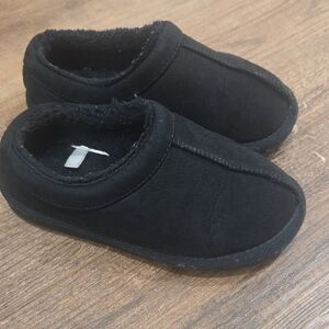 Cat & Jack Cozy Black Kids Slippers